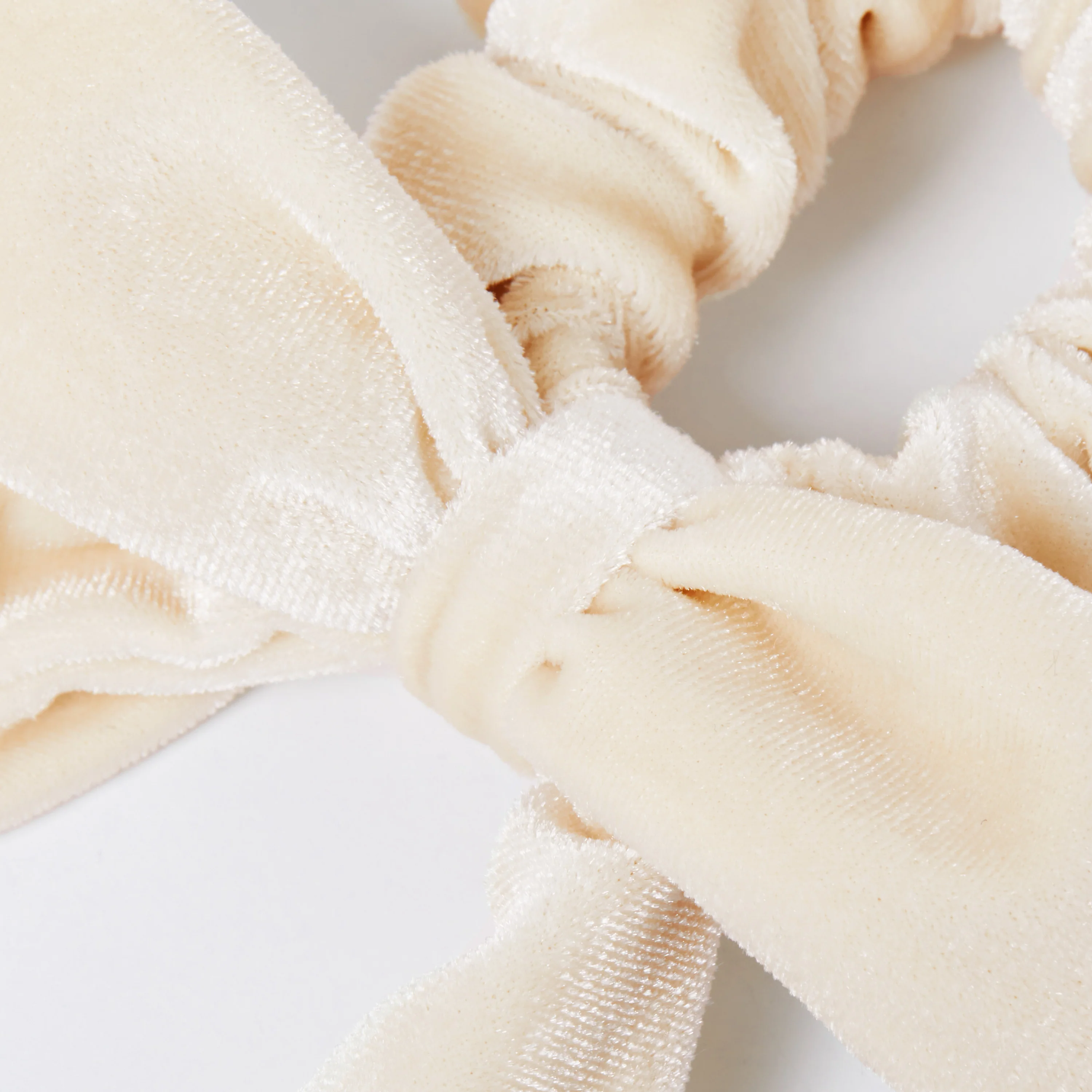 Velvet Bow Scrunchie Ivory - Image 3